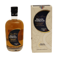 Photographie d'une bouteille de Whisky Moon Harbour Signature 70 cl