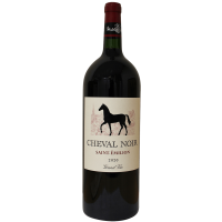 Photographie d'une bouteille de vin rouge cheval noir